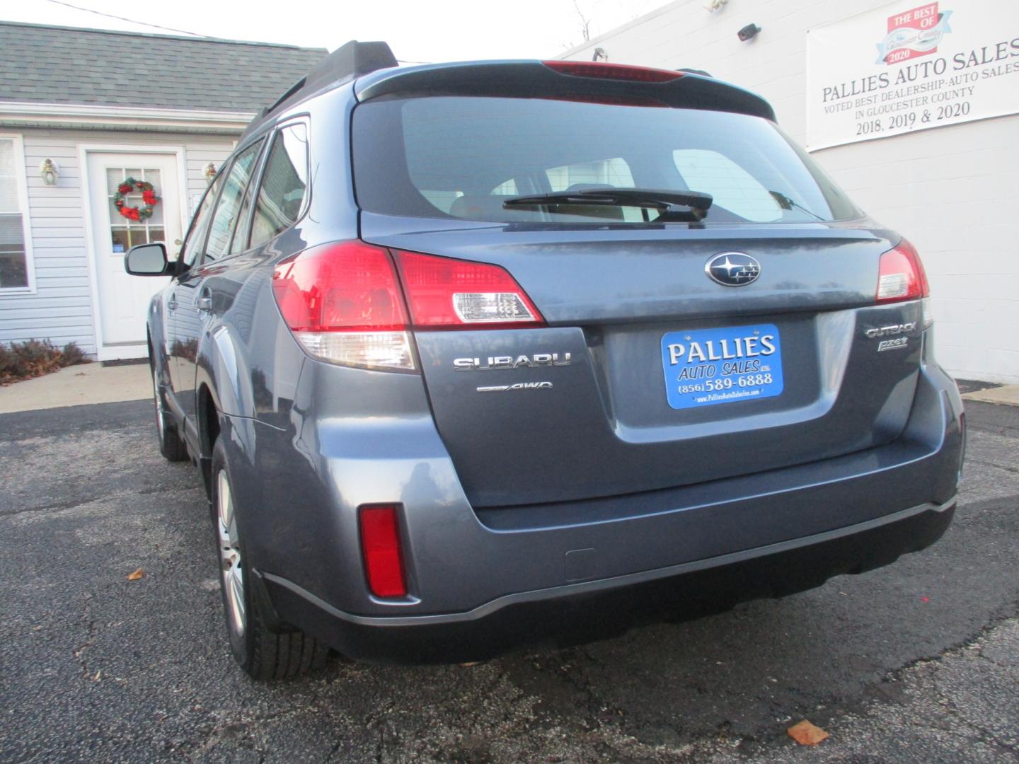 2013 Subaru Outback 2.5i (4S4BRBAC5D3) with an 2.5L H4 DOHC 16V engine, AUTOMATIC transmission, located at 540a Delsea Drive, Sewell, NJ, 08080, (856) 589-6888, 39.752560, -75.111206 - Photo#4